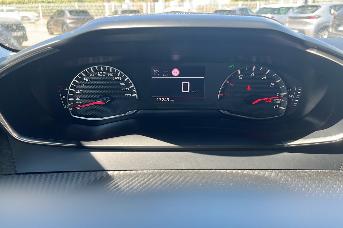 Peugeot 208 - Photo 14