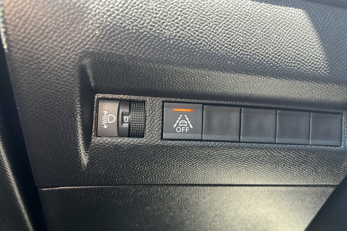 Peugeot 208 - Photo 24