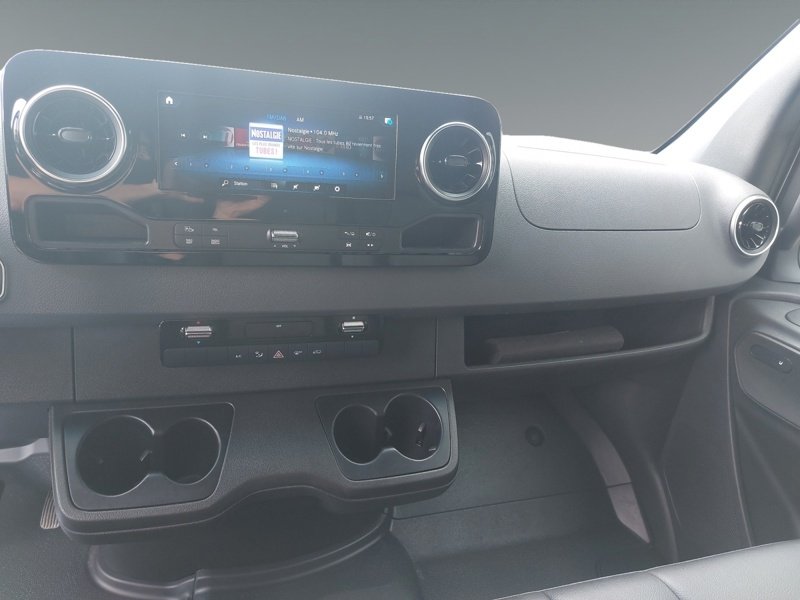 Mercedes Sprinter - Photo 9