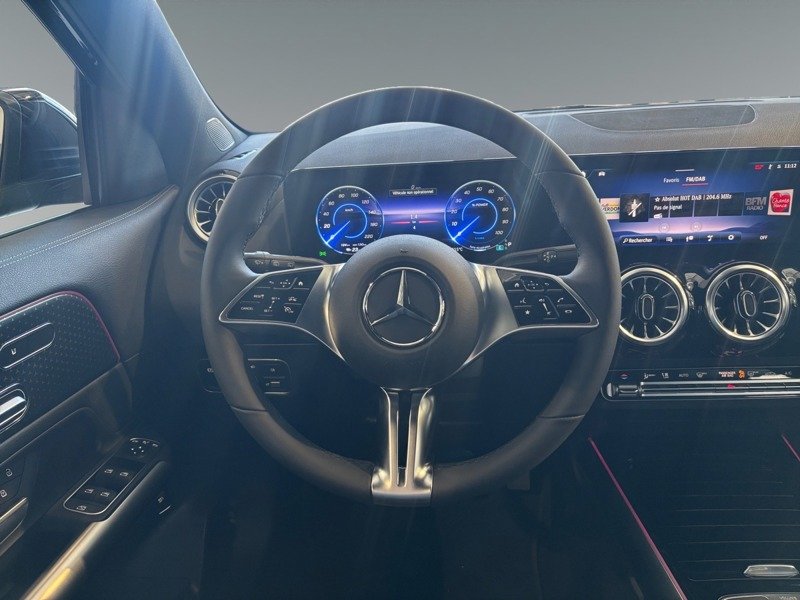 Mercedes EQA - Photo 30