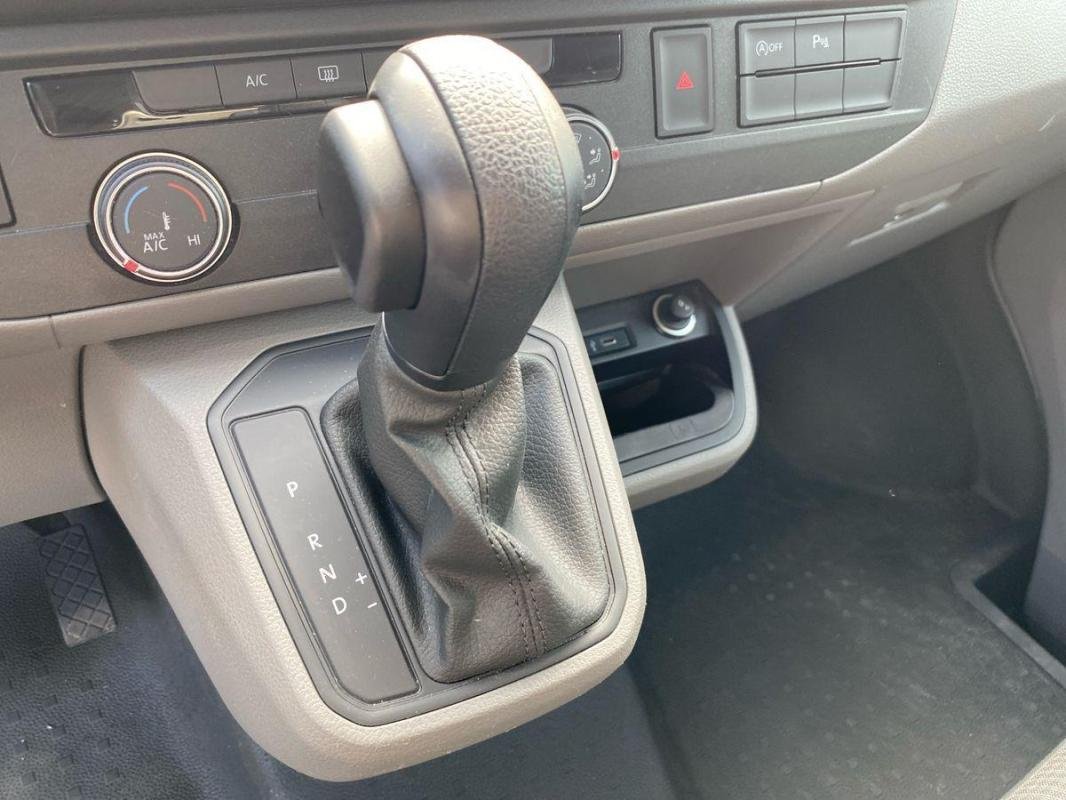 Volkswagen Transporter - Photo 11
