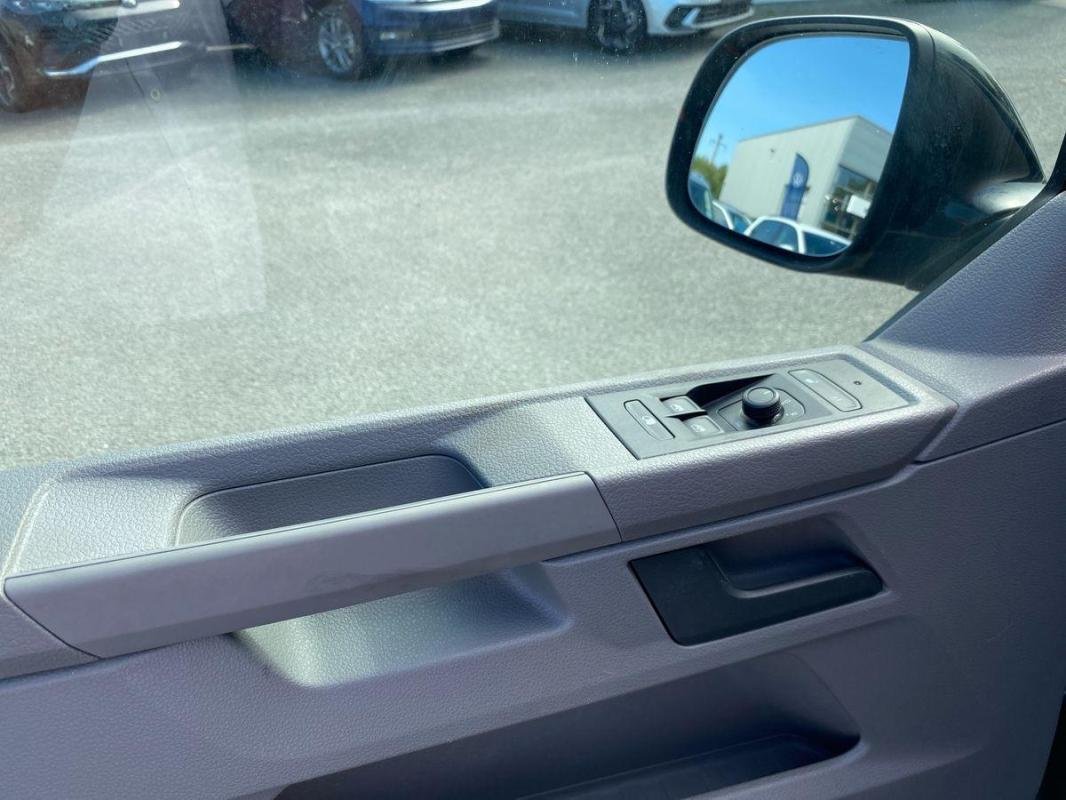 Volkswagen Transporter - Photo 15