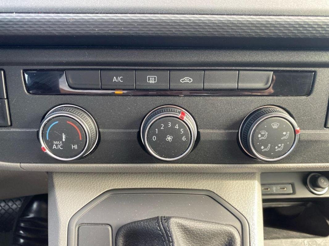 Volkswagen Transporter - Photo 19