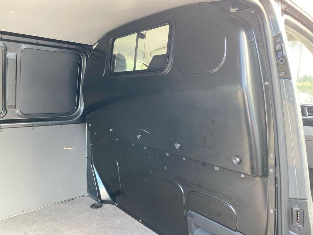Volkswagen Transporter - Photo 22