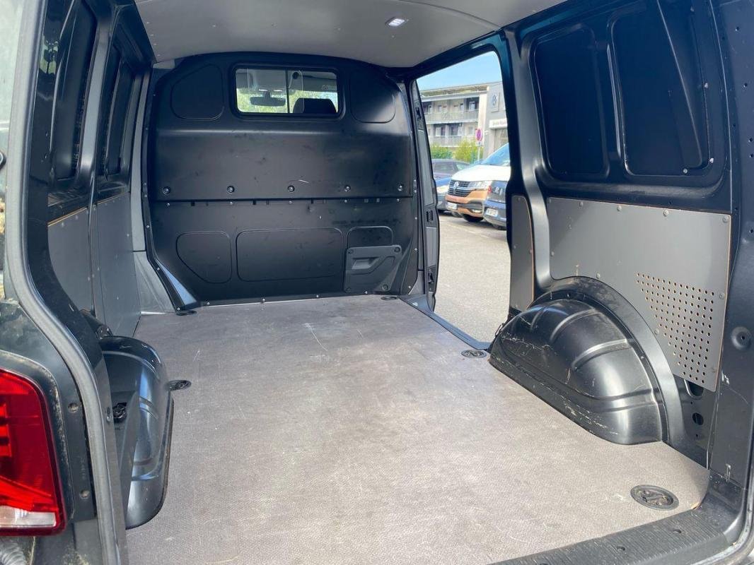 Volkswagen Transporter - Photo 23