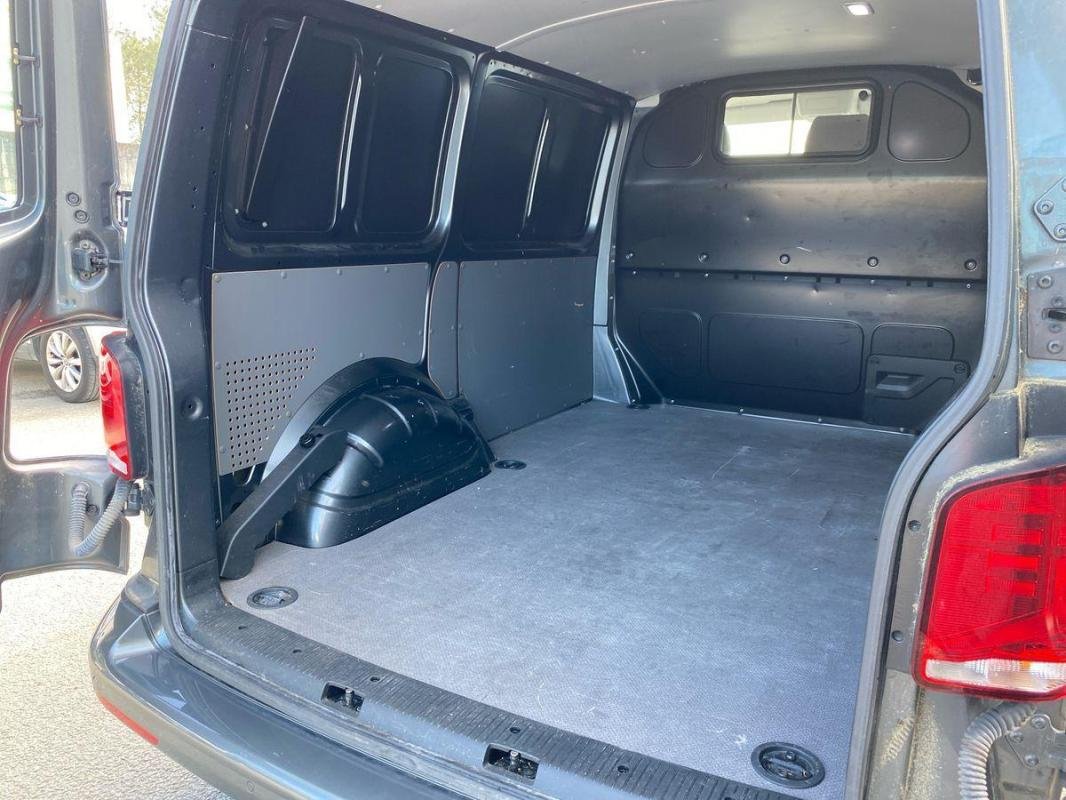 Volkswagen Transporter - Photo 32