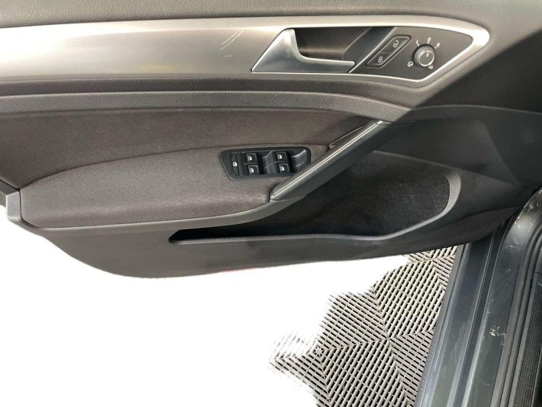Volkswagen Golf SW - Photo 15