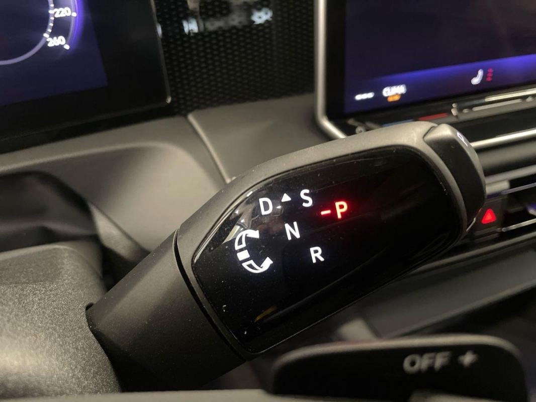 Volkswagen Tiguan - Photo 11
