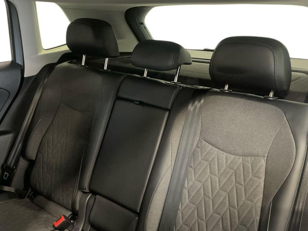 Volkswagen Tiguan - Photo 23