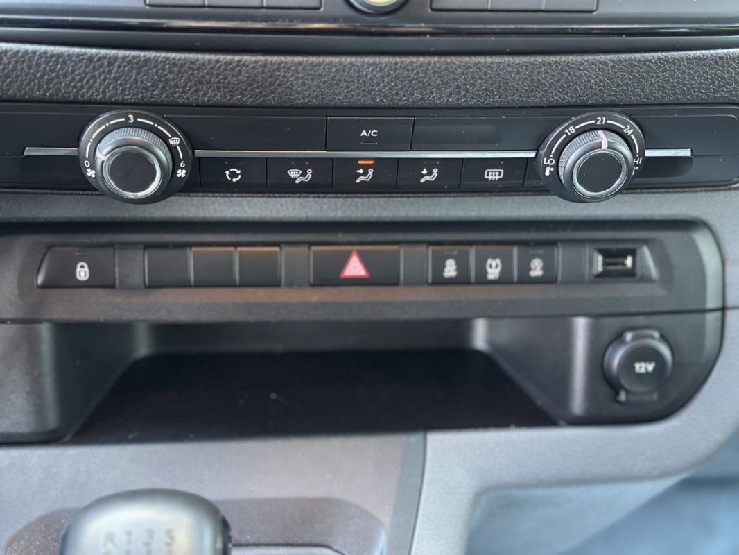 Peugeot Traveller - Photo 14