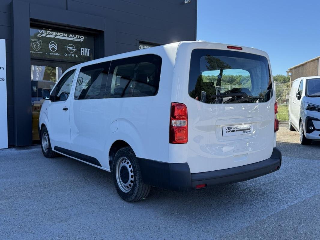 Peugeot Traveller - Photo 17