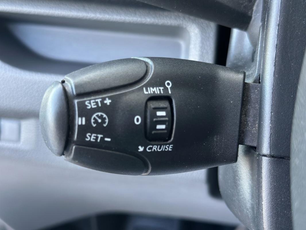 Peugeot Traveller - Photo 10
