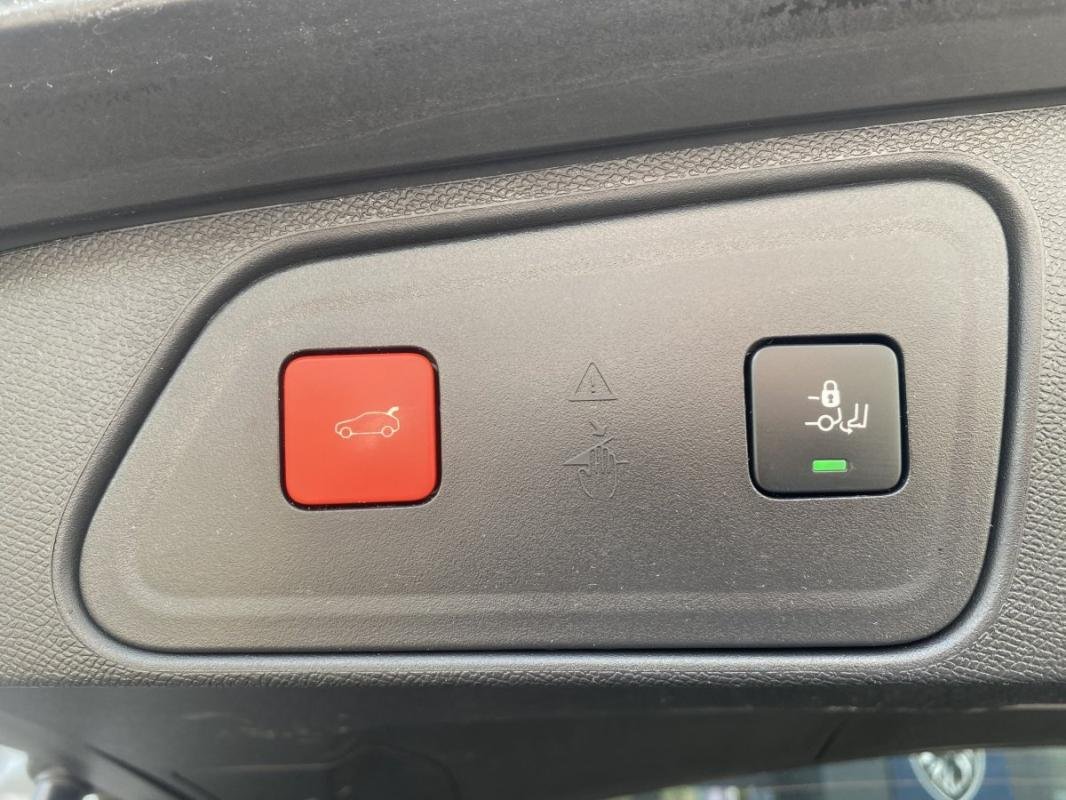 Peugeot 3008 - Photo 12