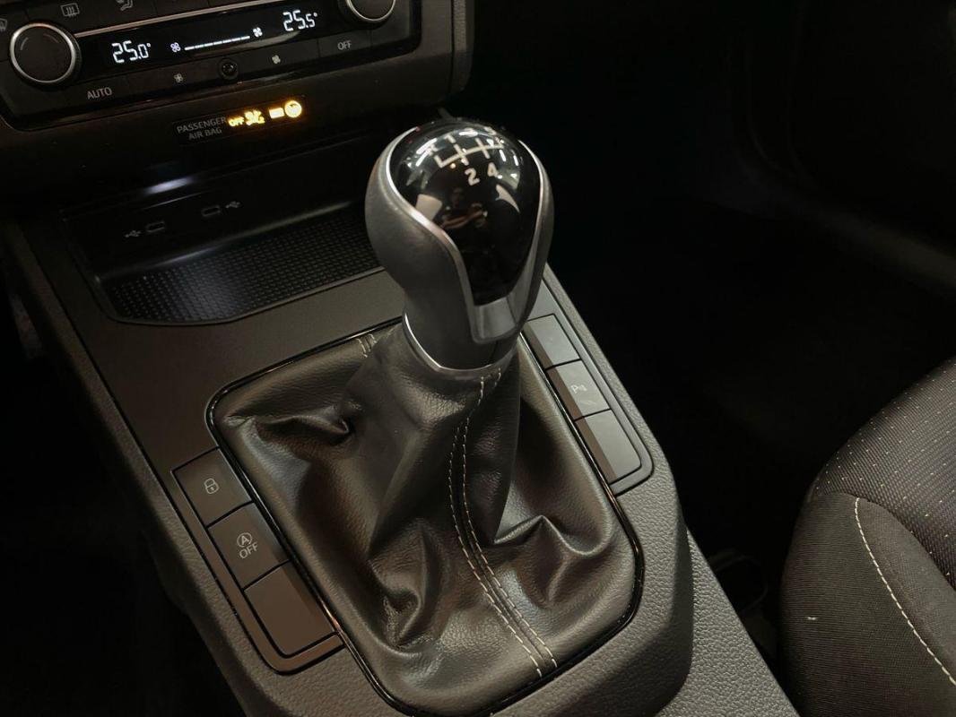 Seat Ibiza - Photo 11