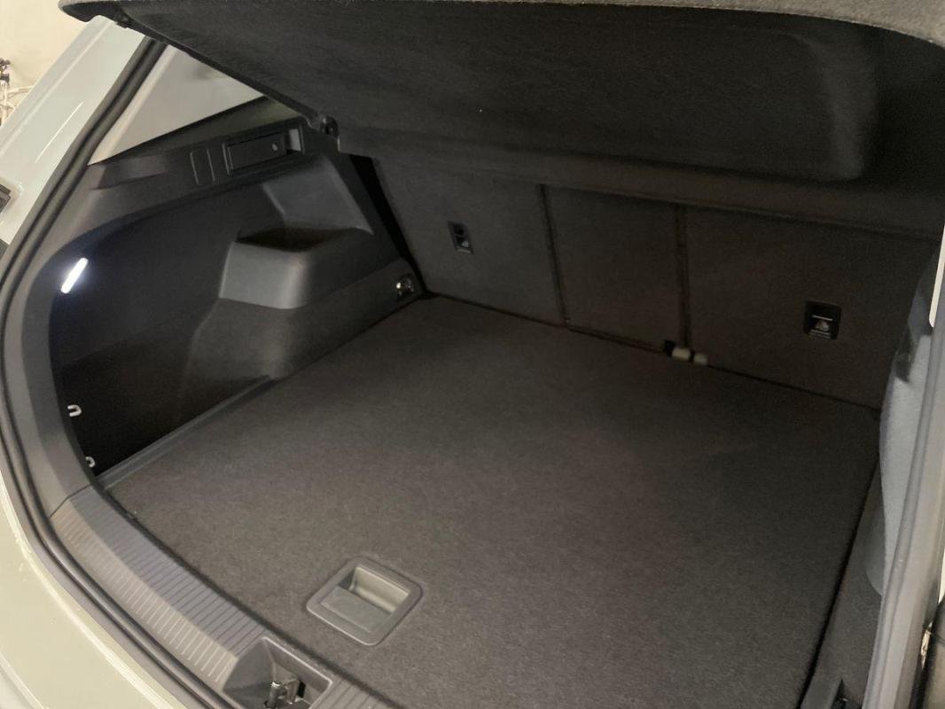 Volkswagen Tiguan - Photo 32