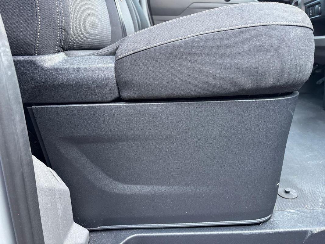 Volkswagen Transporter - Photo 15