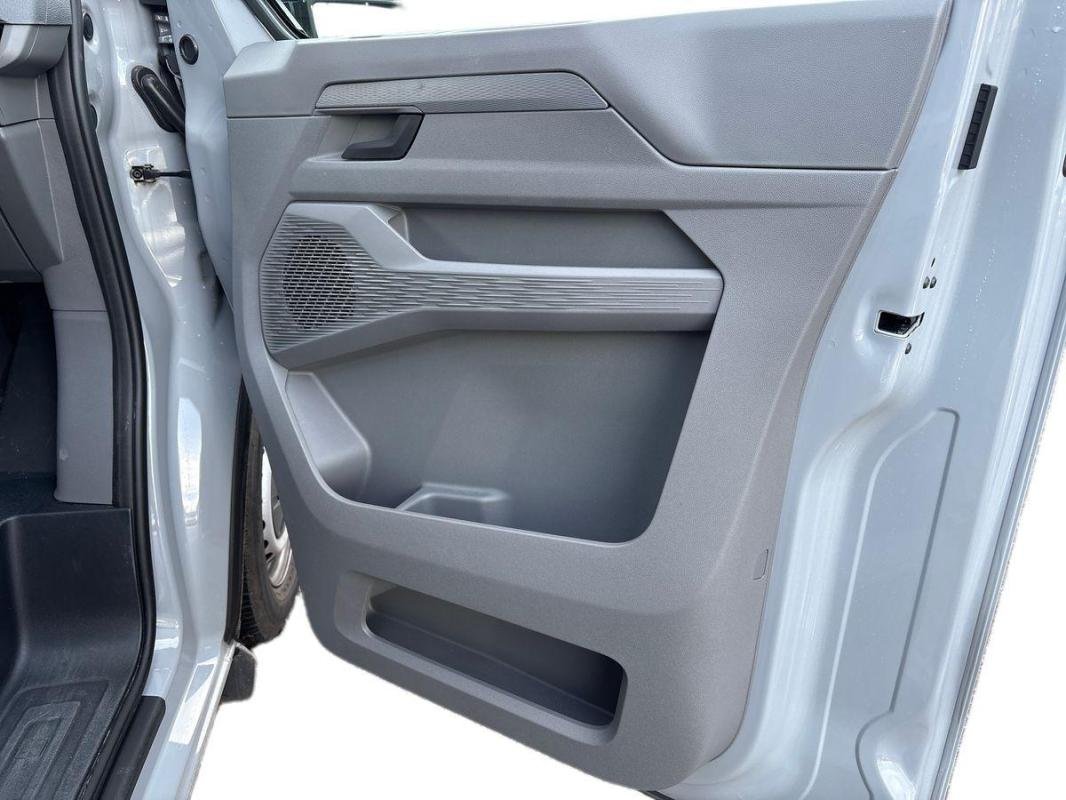 Volkswagen Transporter - Photo 16