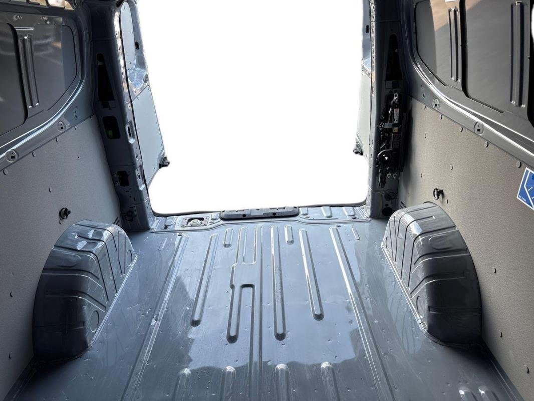 Volkswagen Transporter - Photo 23