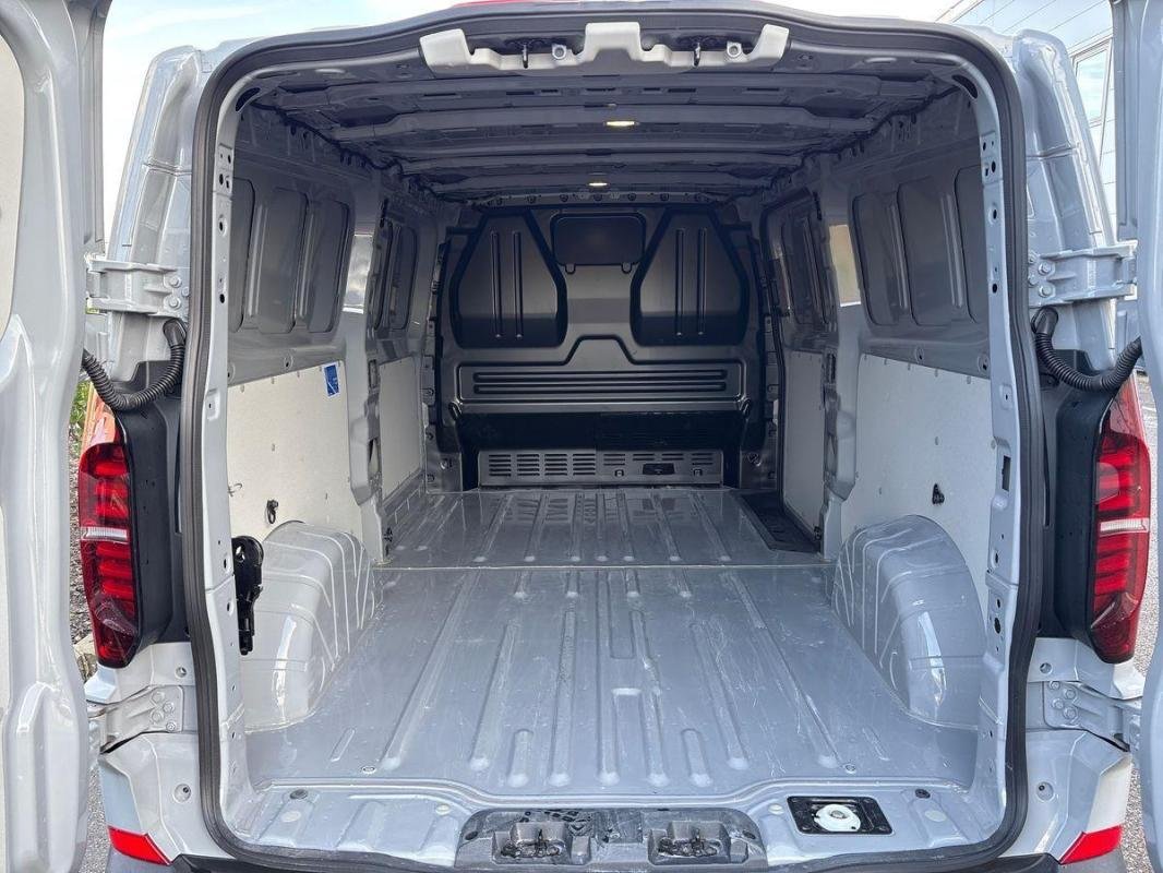 Volkswagen Transporter - Photo 32