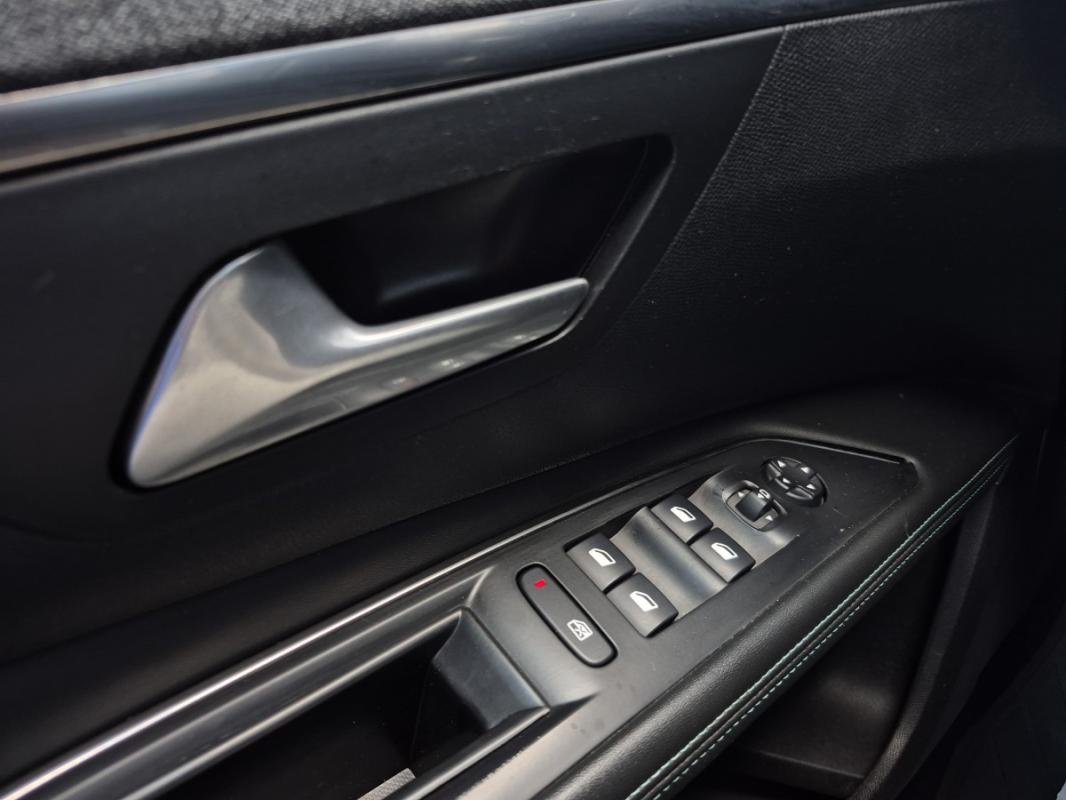 Peugeot 5008 - Photo 32