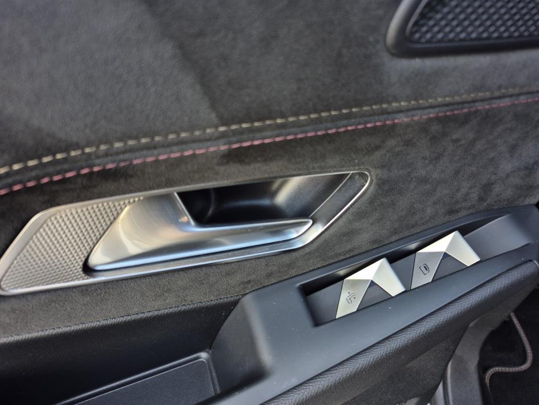 DS DS 7 Crossback - Photo 28