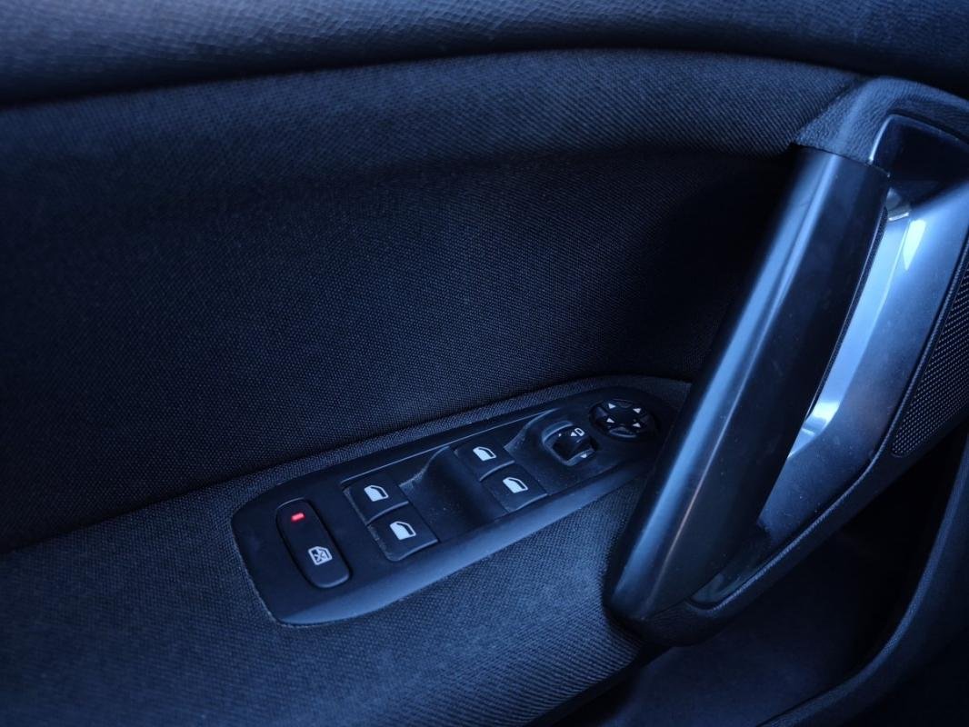 Peugeot 308 - Photo 29