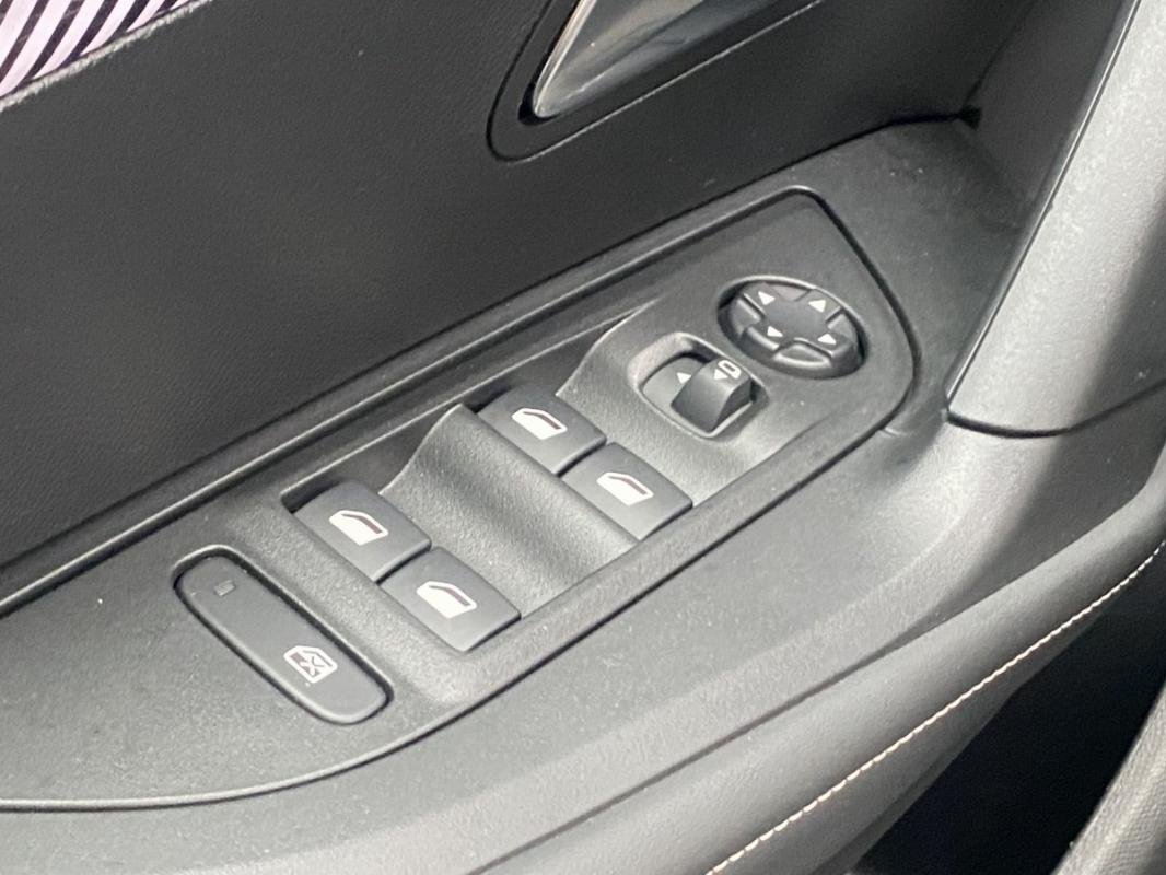 Peugeot 2008 - Photo 27
