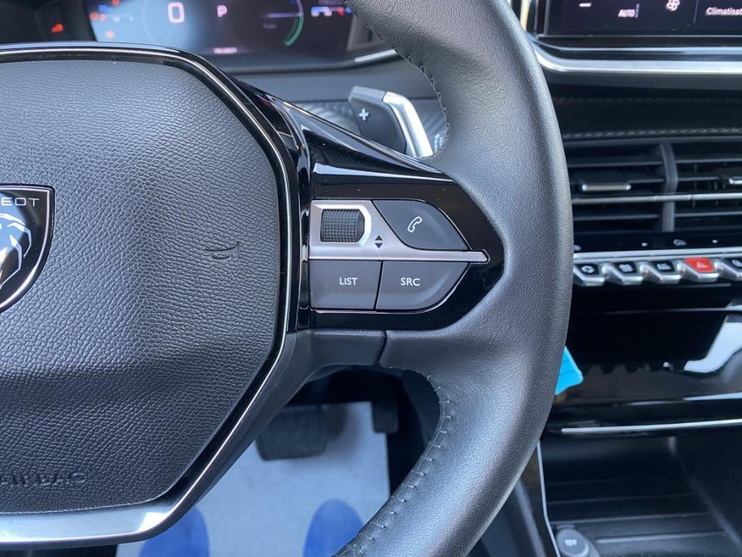 Peugeot 208 - Photo 26