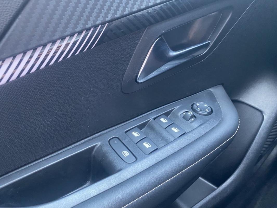 Peugeot 208 - Photo 7