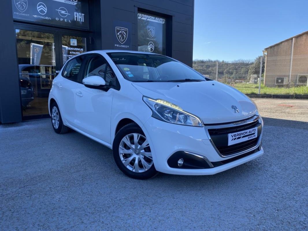 Peugeot 208 - Photo 18