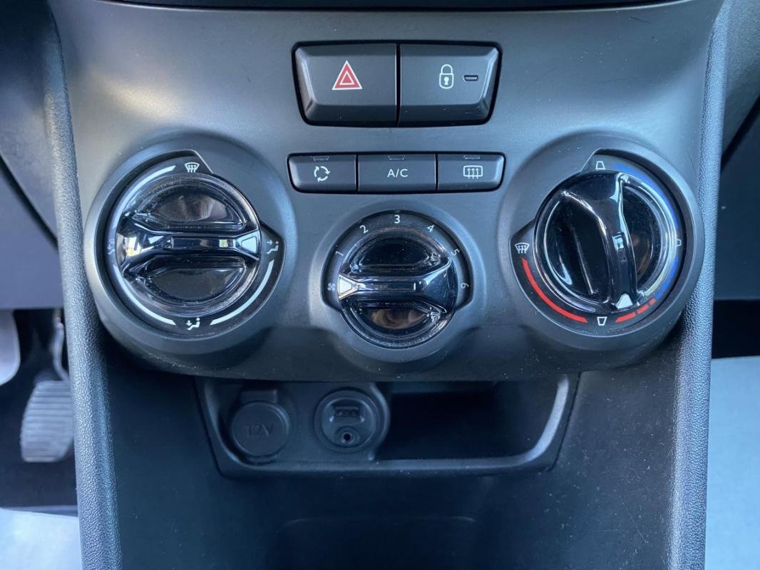 Peugeot 208 - Photo 8