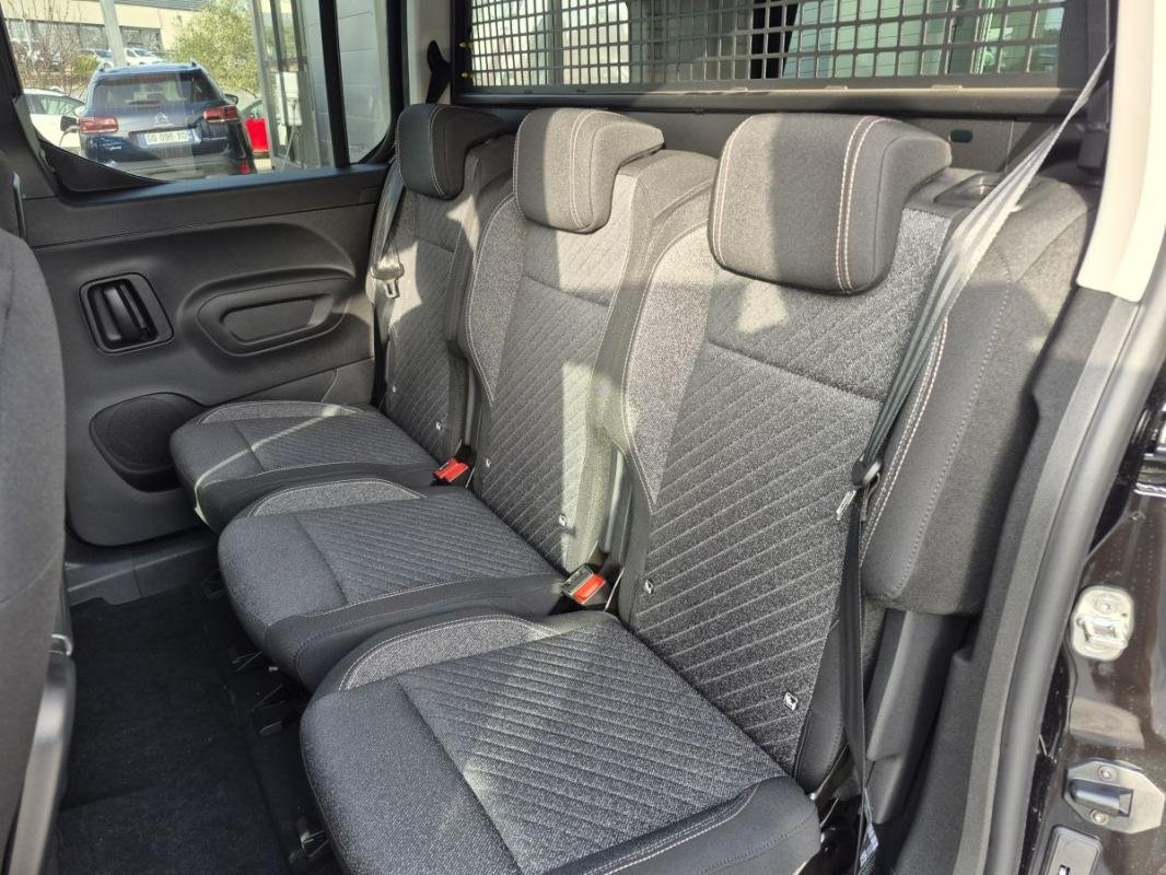 Peugeot Rifter - Photo 22