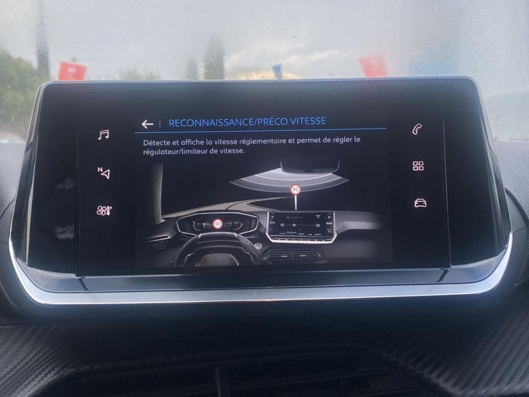 Peugeot 208 - Photo 17