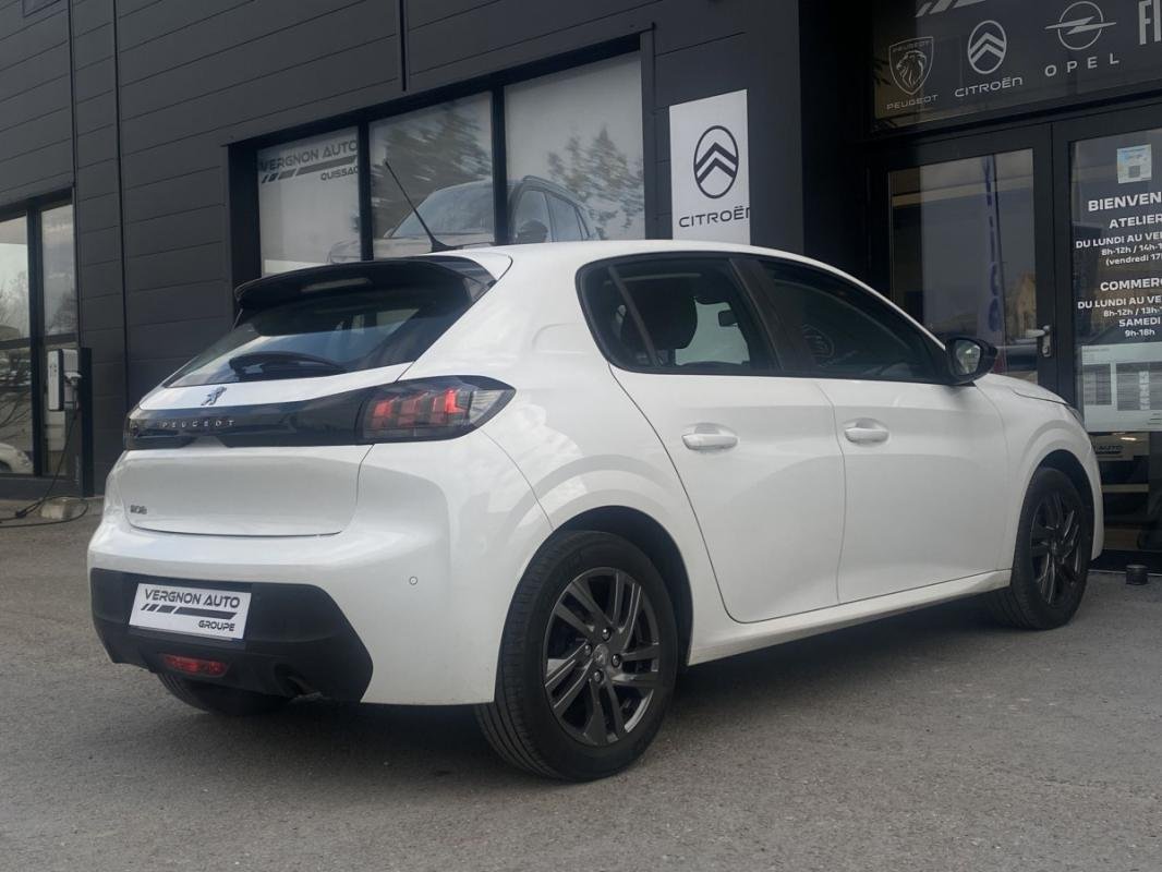Peugeot 208 - Photo 2