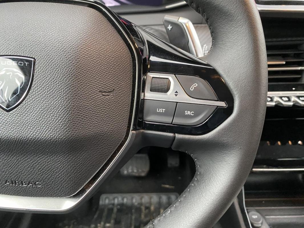 Peugeot 208 - Photo 6