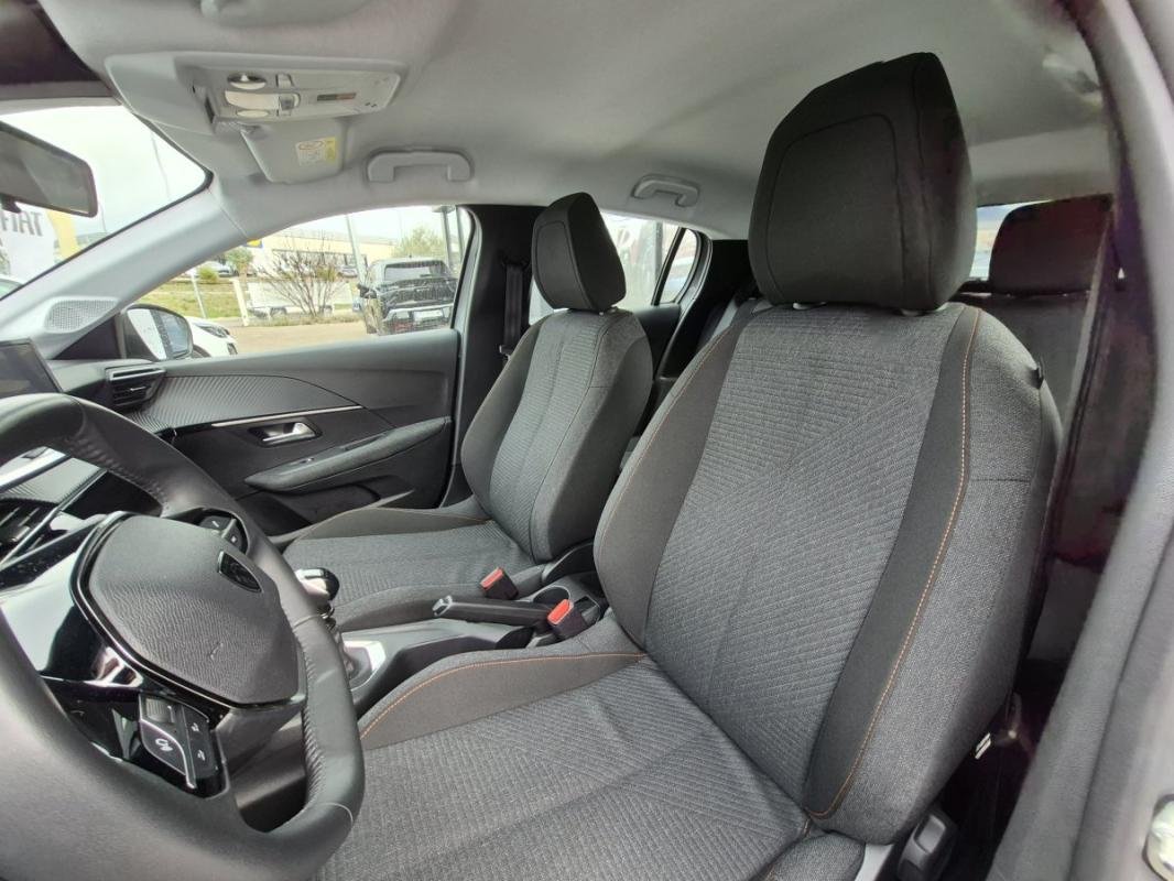 Peugeot 208 - Photo 17