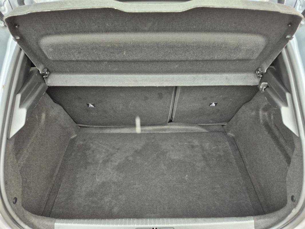 Peugeot 208 - Photo 19