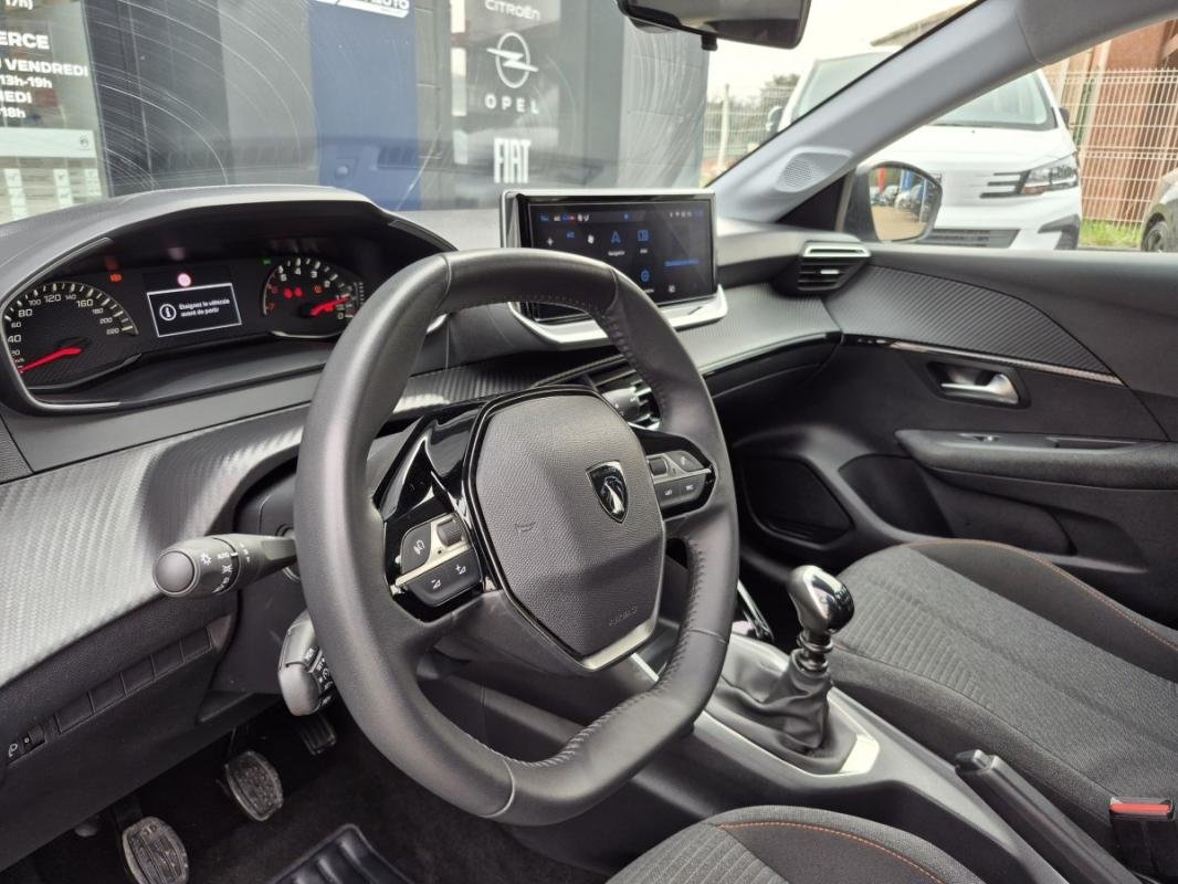 Peugeot 208 - Photo 23