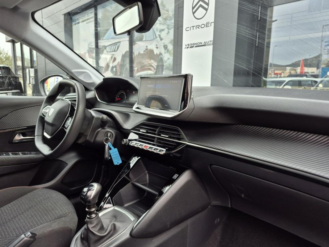 Peugeot 208 - Photo 25