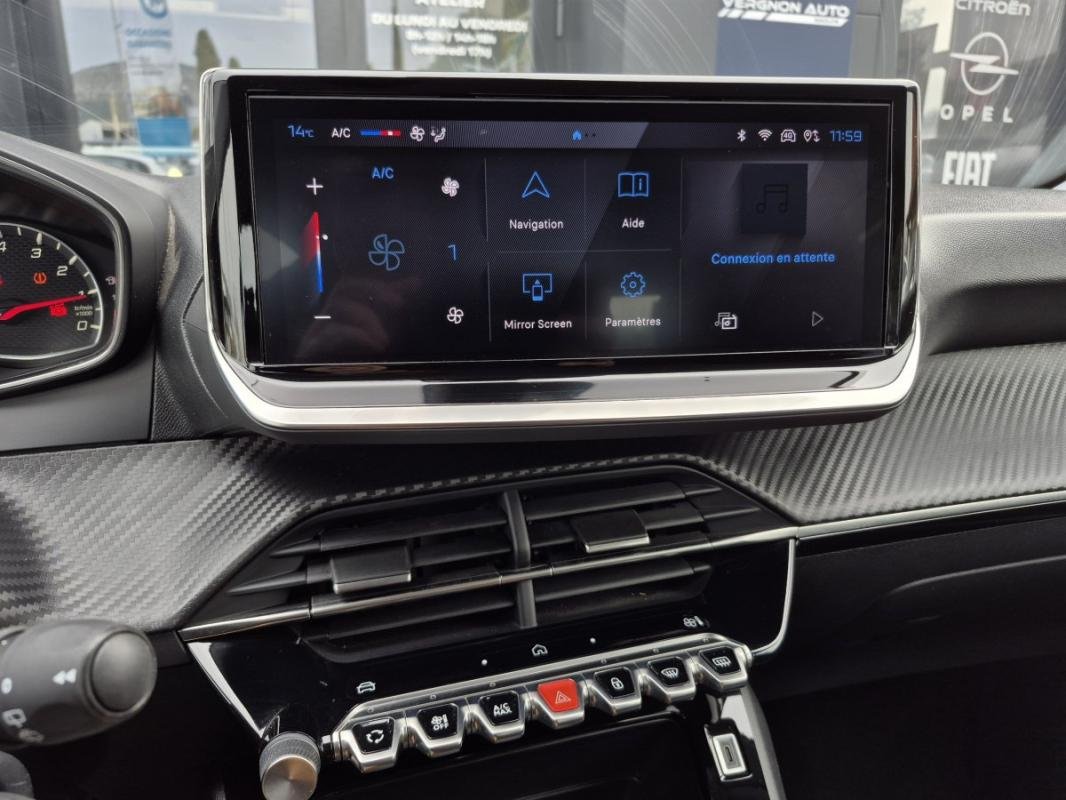 Peugeot 208 - Photo 26