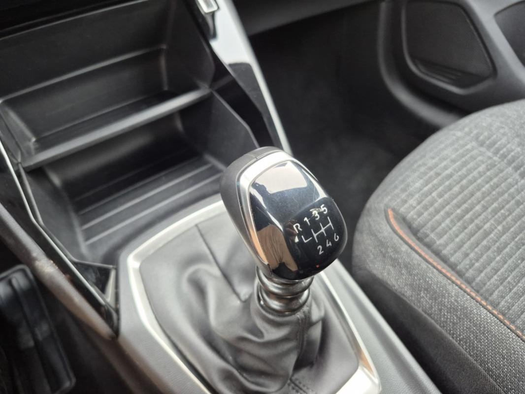 Peugeot 208 - Photo 28