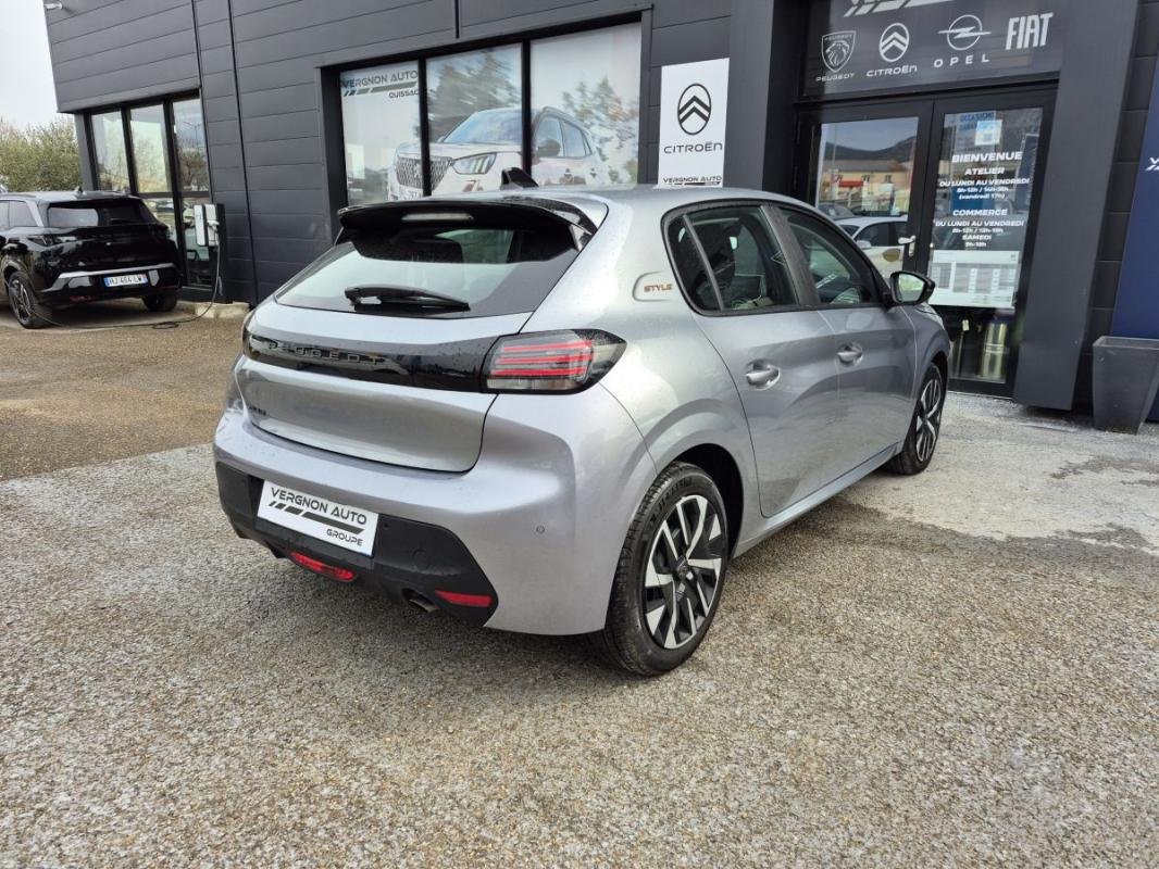 Peugeot 208 - Photo 3