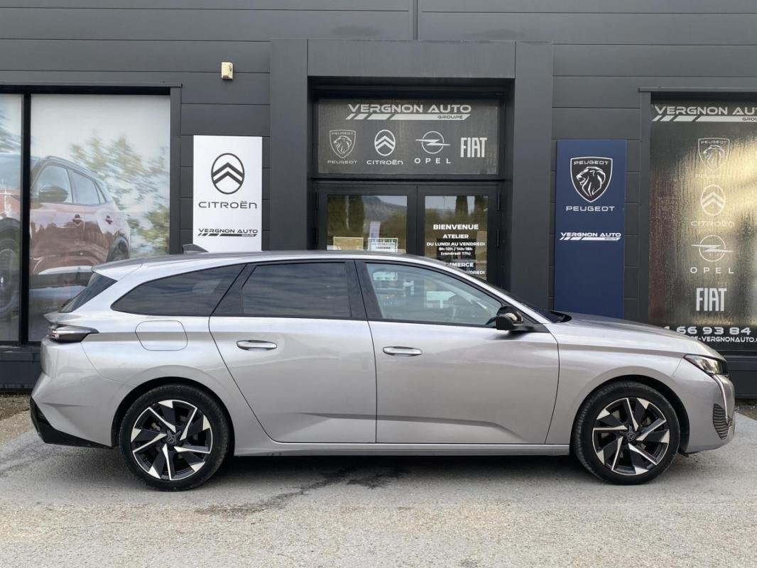 Peugeot 308 SW - Photo 2