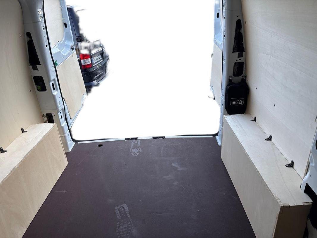 Volkswagen Transporter - Photo 23