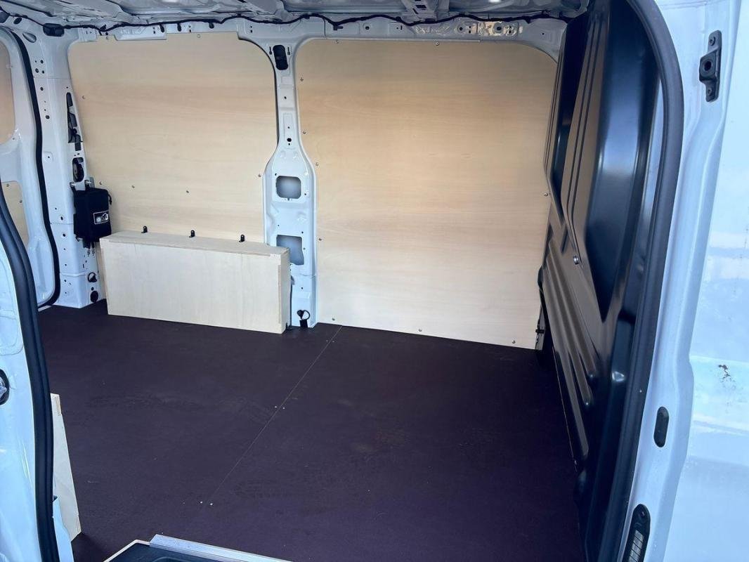 Volkswagen Transporter - Photo 24