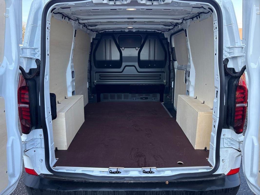 Volkswagen Transporter - Photo 32