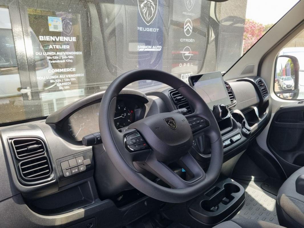 Peugeot Boxer - Photo 17