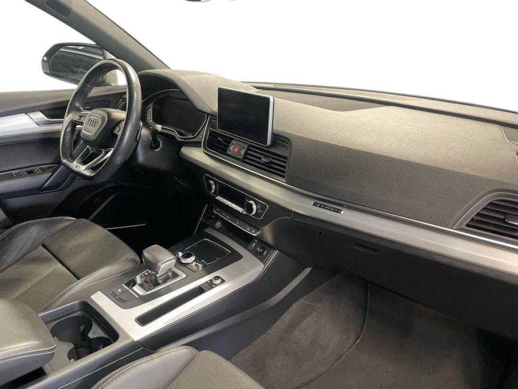 Audi Q5 - Photo 13