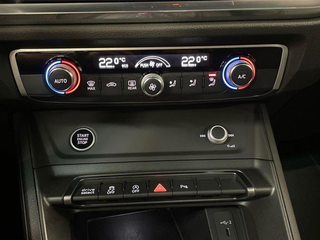 Audi Q3 - Photo 19