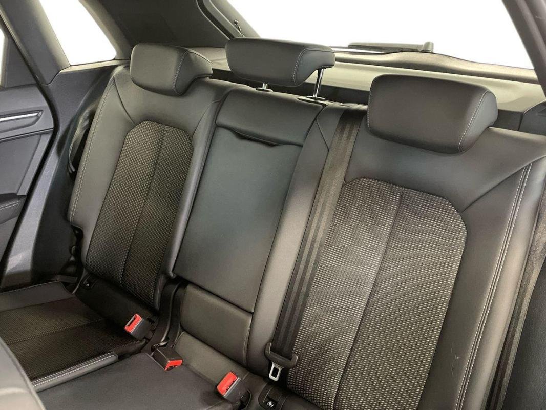 Audi Q3 - Photo 23